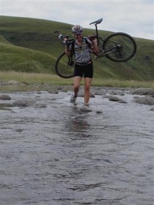 Hannelie carrying the bike!